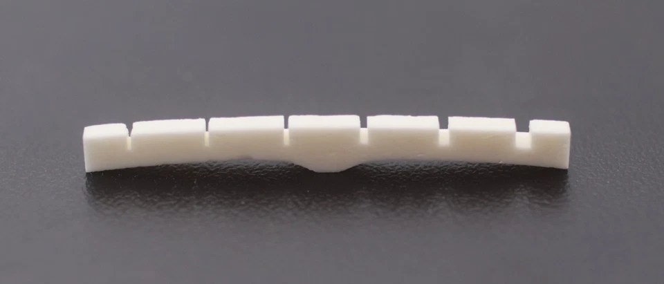 Porca de substituição com fenda Zero Glide ZS-7F para guitarras (comum no para-lama) 42,8 - Imagem 4 de 4