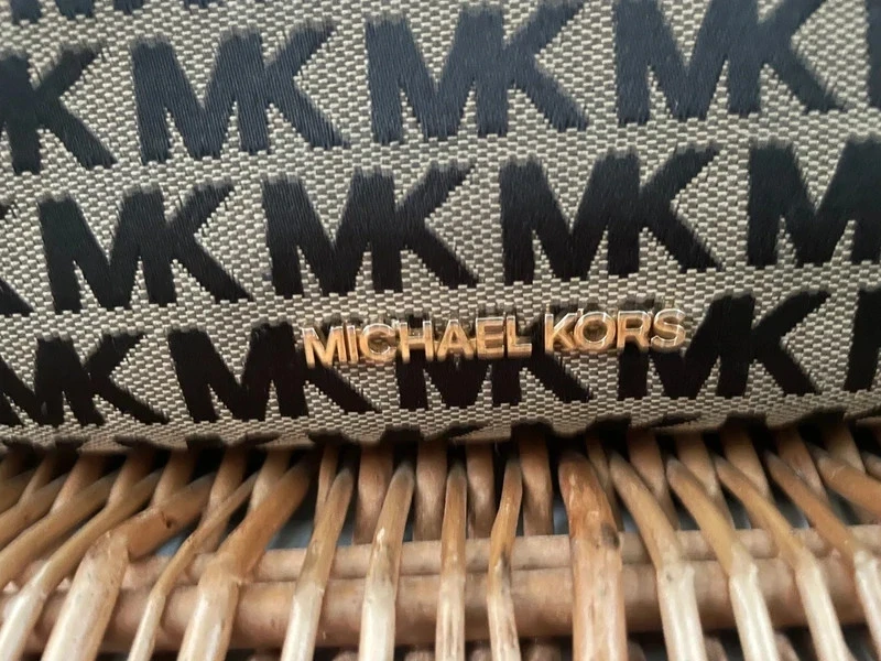 Michael Kors Jet Set Signature Fabric Cross Body Bag in Black/Beige - VGC - Image 3 of 4