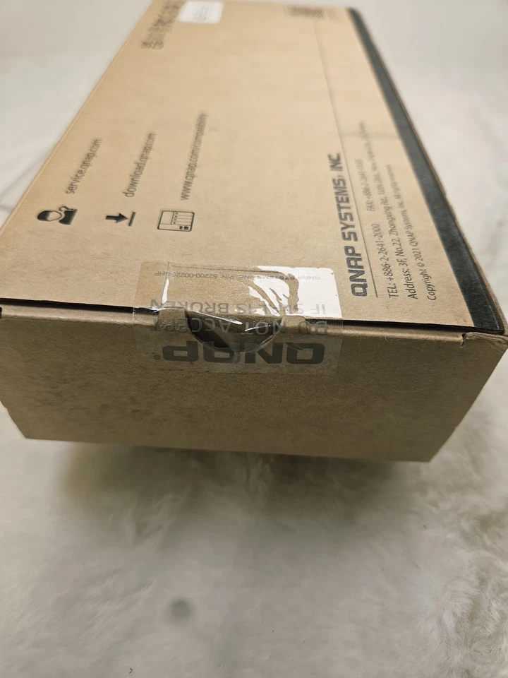 QNAP QM2-4P-384A Quad M.2 PCIe 2280 SSD Expansion Card - Image 2 of 3