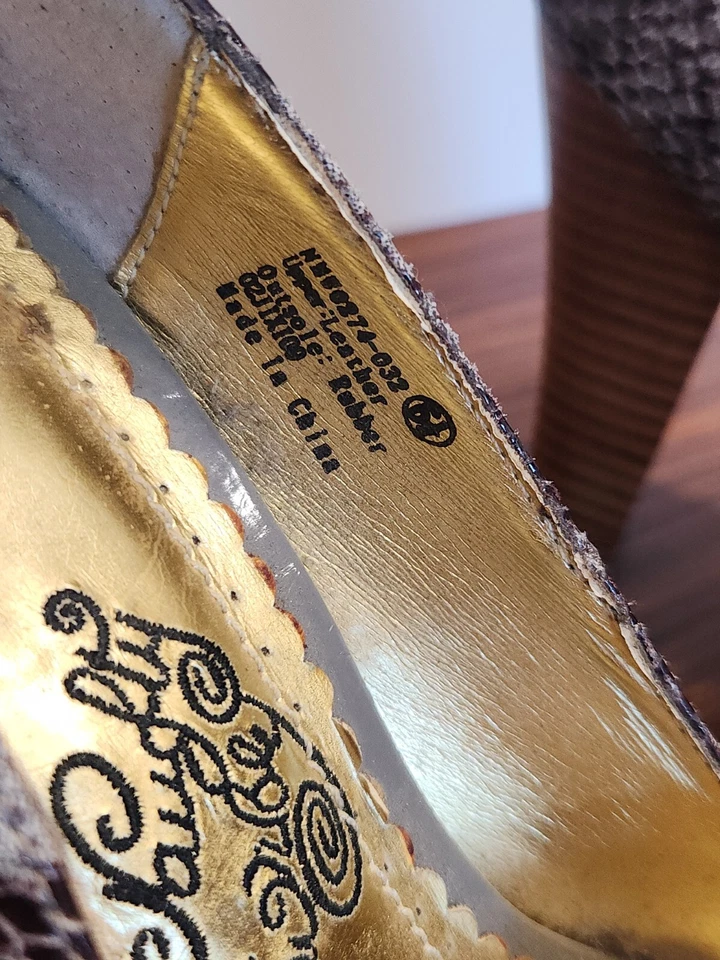 Zapatos de tacón Naughty Monkey para mujer talla 6,5 M púrpura gris cadena serpiente Foto 3 de 4