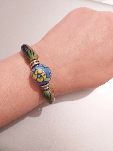 Bracelet Vintage En Lucite Blanc, Décor Gravé Et Peint, Années 60-70