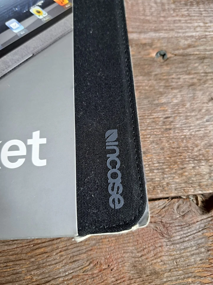 Incase Magazine Jacket For iPad 3rd Gen Black. New In Open Box - Image 4 of 4