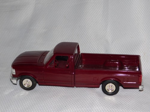 AMT ERTL 1993 Ford F-150 XLT Medium Cabernet Dealer Promo Model Truck ...