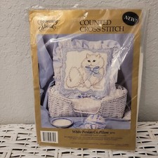 SOMETHING SPECIAL WHITE PERSIAN CAT CROSS STITCH PILLOW KIT 50719 NEW
