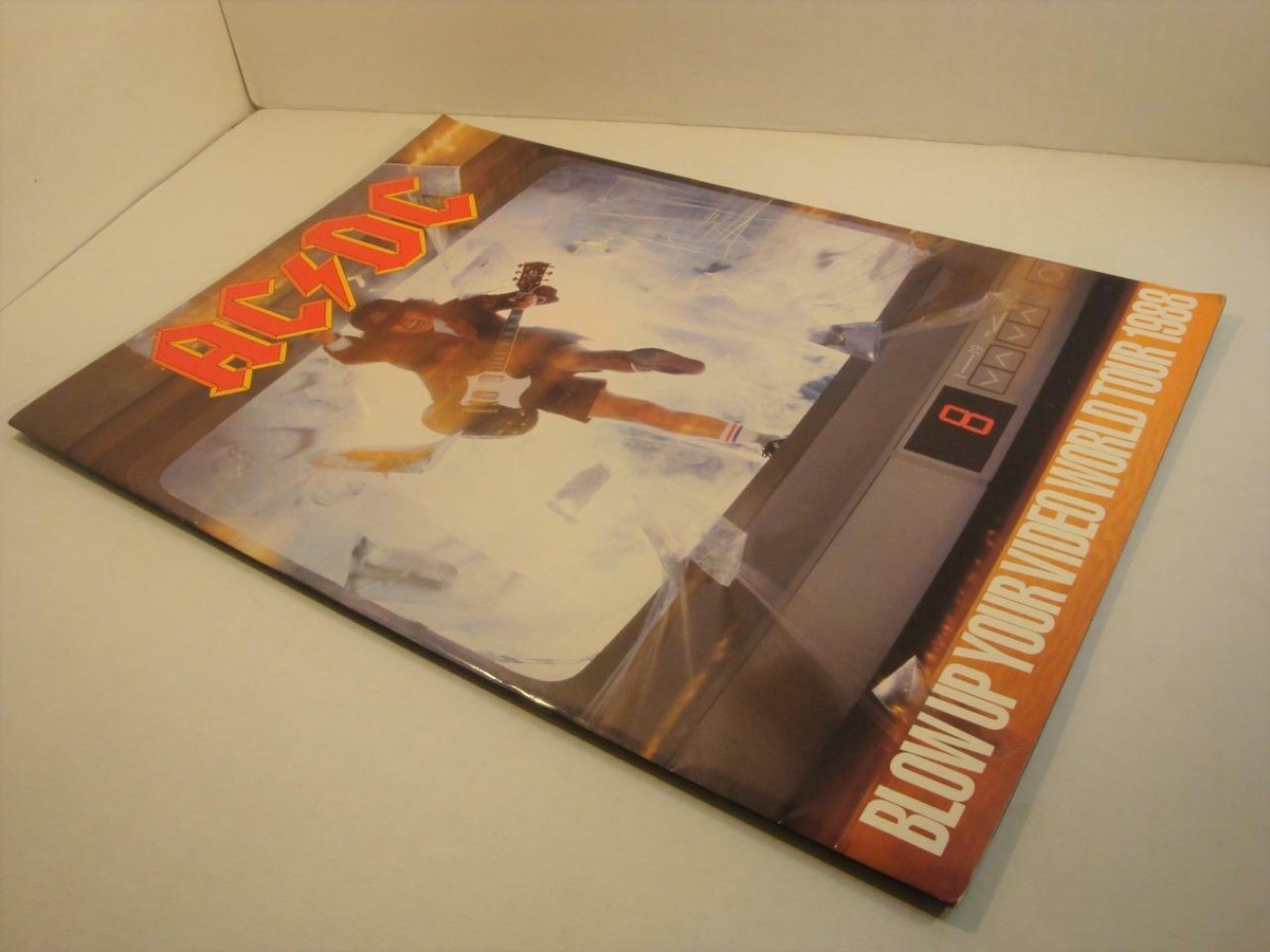 AC/DC 1988 BLOW UP YOUR VIDEO World Tour Program, Angus Young