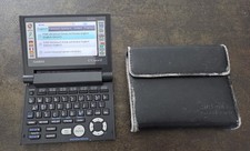 Elektronischer Übersetzer mit Wörterbüchern Casio EX-word EW-G570C + Schutzhülle