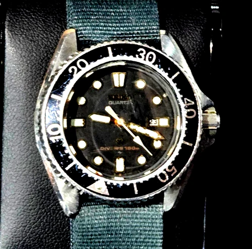 Vintage Seiko 2625-0019 Diver Quartz 32mm For Watch Parts Or Repair Only