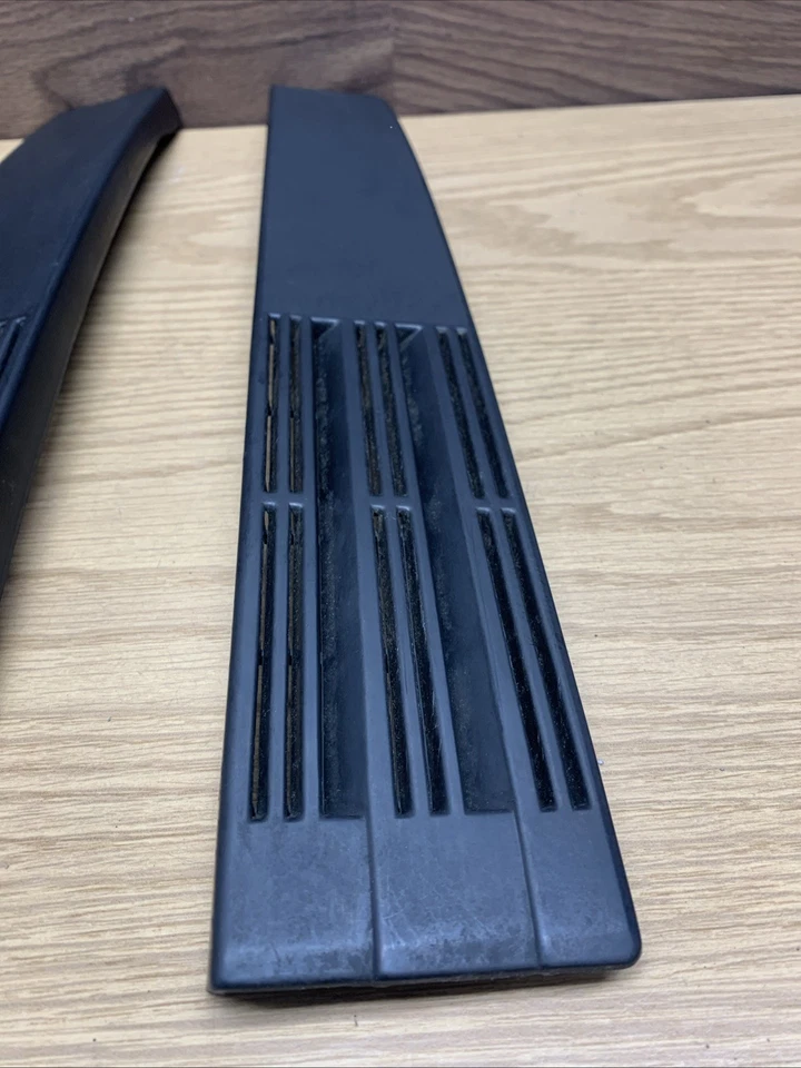 Camioneta Toyota 84-88 cabina estándar ventilación pilar B moldura 1984-1988 85 86 87 88 Foto 2 de 4