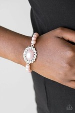 Paparazzi Starry-Eyed Starlet Pink Bracelet There is a matching necklace set