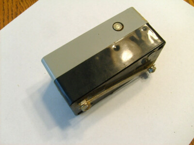 なお　7点 SWEAT TOP ユニークな刺繍デザインと快適な着心地が特徴の