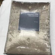 Hudson Park Velvet Diamond QUEEN Quilted Coverlet GOLD