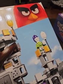 NEW! Lego 75826 The Angry Birds Movie King Pig's Castle, Ages 8-14, 859 Pieces