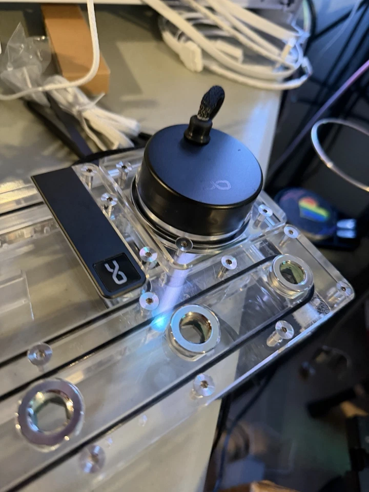 Alphacool Core Distro Plate 360 Left with VPP Pump - Image 3 of 3