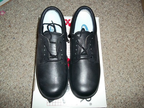 women's wide orthotic shoes