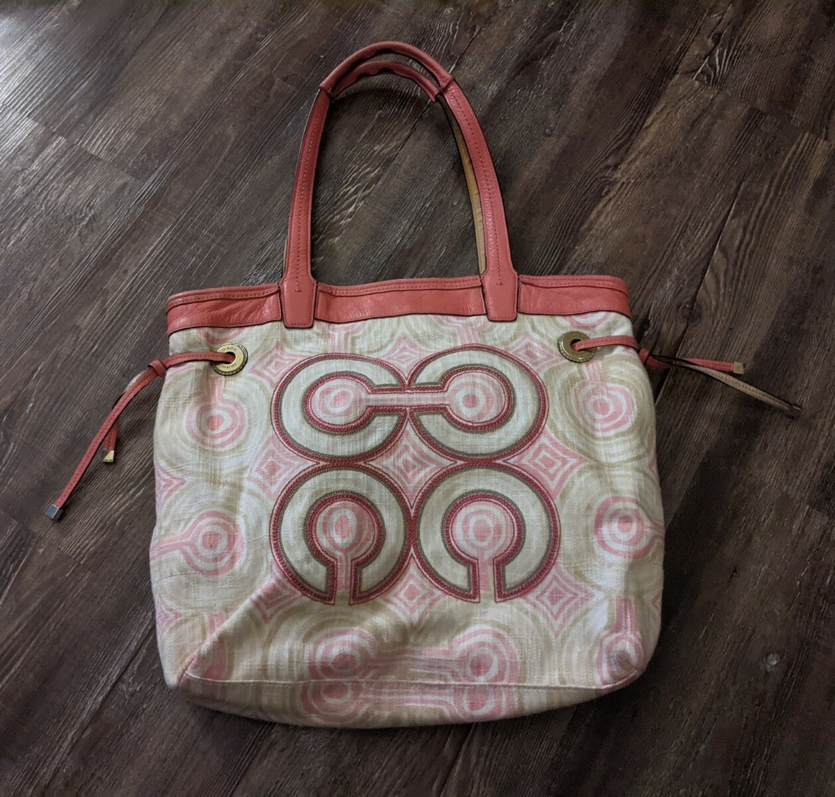 バッグ COACH Op Art Embroidery Canvas Tote rare Coach Audrey Signature OP Art Swirl pink tote bag purse A1193