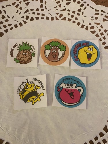Trend Lote De 5 Pegatinas Rasca y Olfatea Retro Años 80’s - Imagen 10 de 11