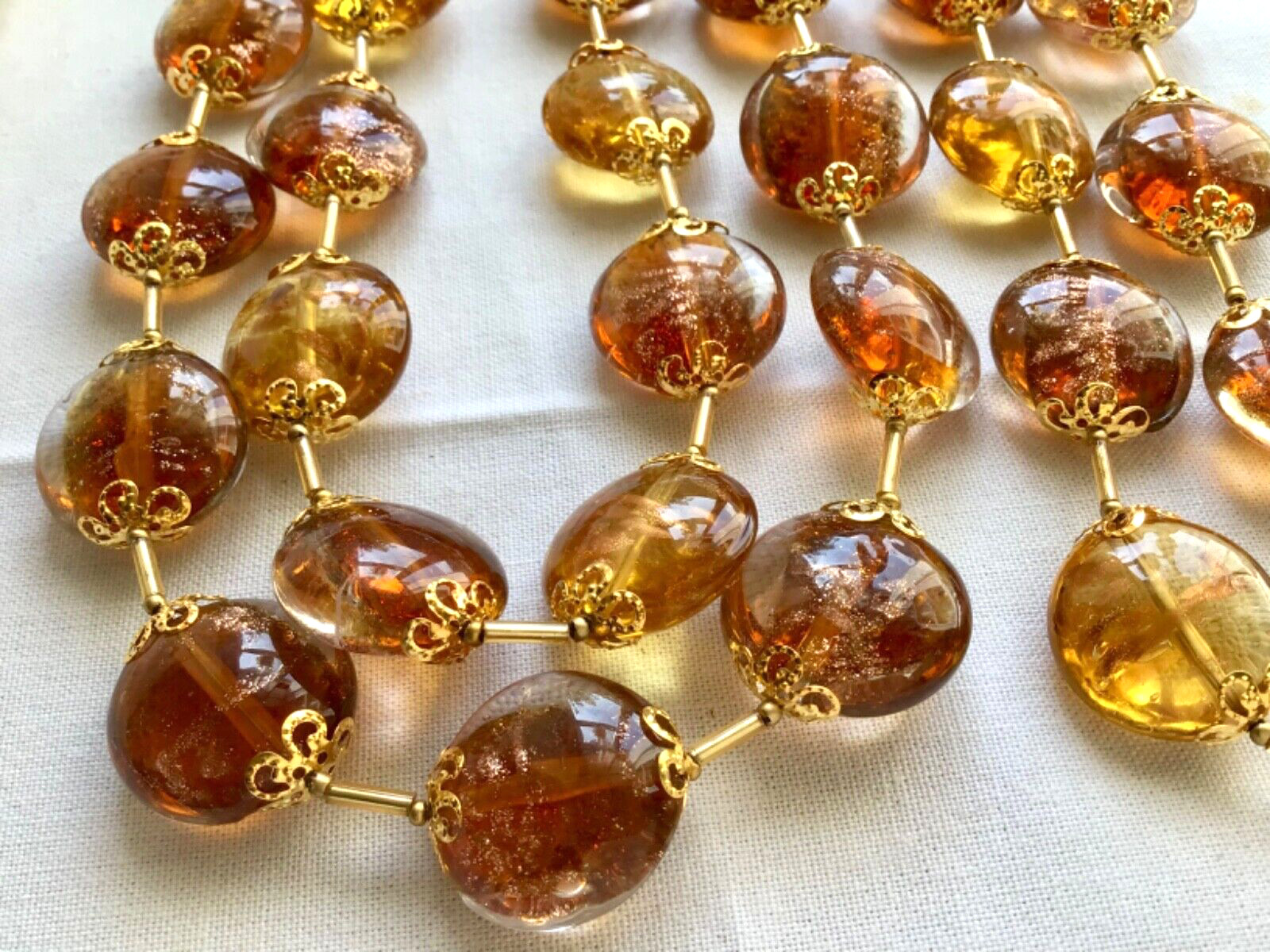 Collier double rangs perles Murano miel le cadeau d'anniversaire idéal