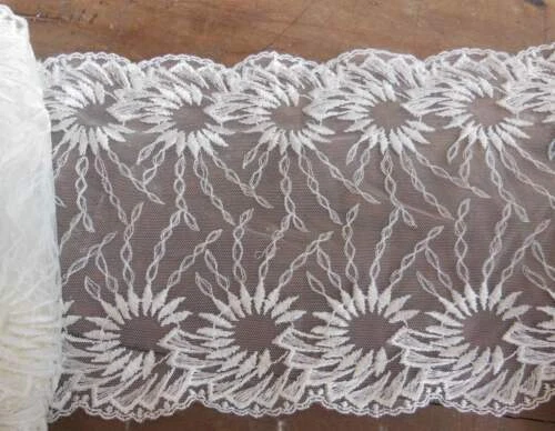 Textiles du XIXe siècle beiges en tulle