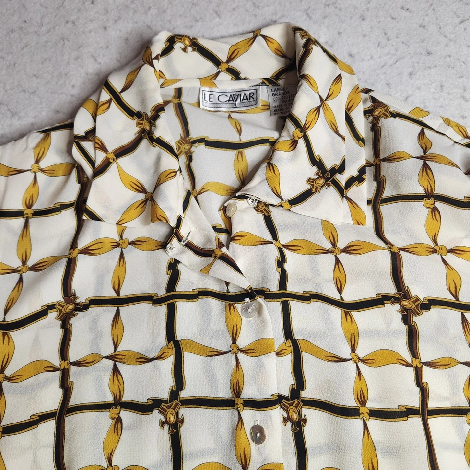 Blusa para mujer Le Caviar talla L blanca con estampado de cadena almohadillas para el hombro con botones nueva sin etiquetas Foto 2 de 4