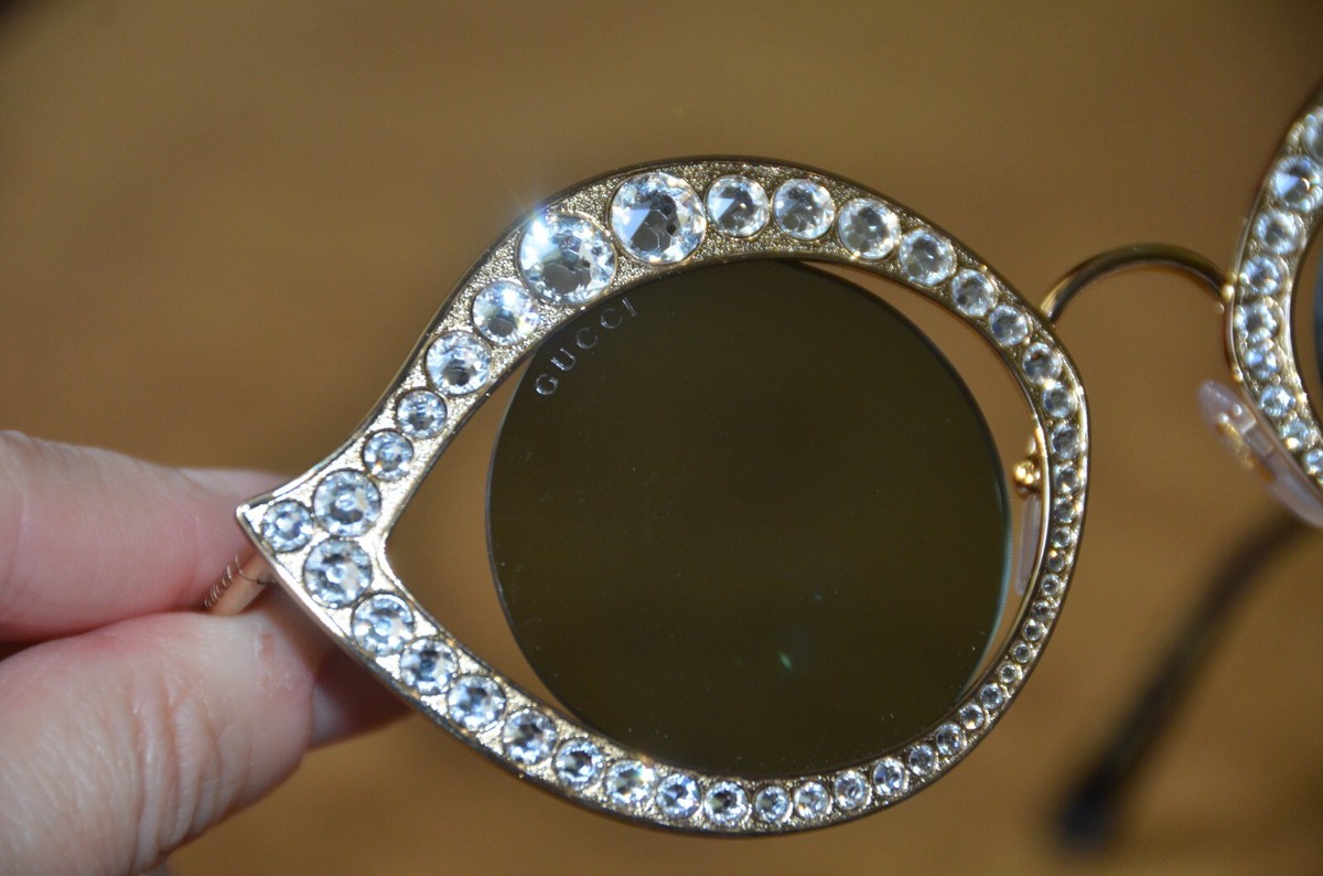 NWOT RARE SPECIAL EDITION GUCCI EMBELLISHED CRYSTAL LIPS CAT EYE SUNGLASSES Gucci Brand New Pink Cat Crystal Eye Lips Sunglasses – V & G  main image 3