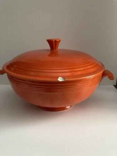 Vintage Original Fiesta Red o 7 3/4" Footed  Casserole Dish With Handles Lid