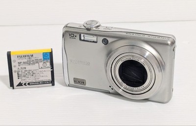 FUJIFILM FinePix F70EXR シルバー 【公式通販】