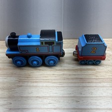VINTAGE THOMAS THE TRAIN EDWARD AND TENDER 2 CAR WOODEN MAGNET