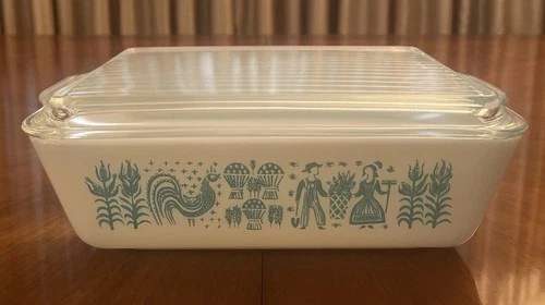 Vintage Pyrex Amish Butterprint 1 1/2 Qt. Refrigerator Dish w/Lid