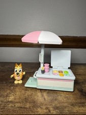 2022 BLUEY BINGO'S ICE CREAM CART Moose Toys Action Figure Set