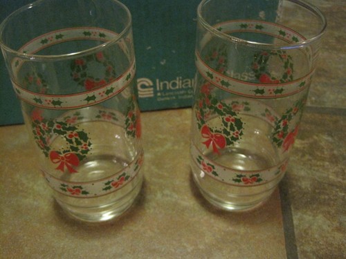 INDIANA GLASS 'WREATH & HOLLY' (10) VINTAGE 16 OZ. TUMBLERS, MINT IN BOX - Picture 2 of 3