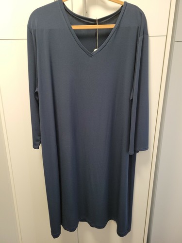 NWT Plus Size Women's Basic Casual V-Neck Dress - 3/4 Sleeve - Navy Blue