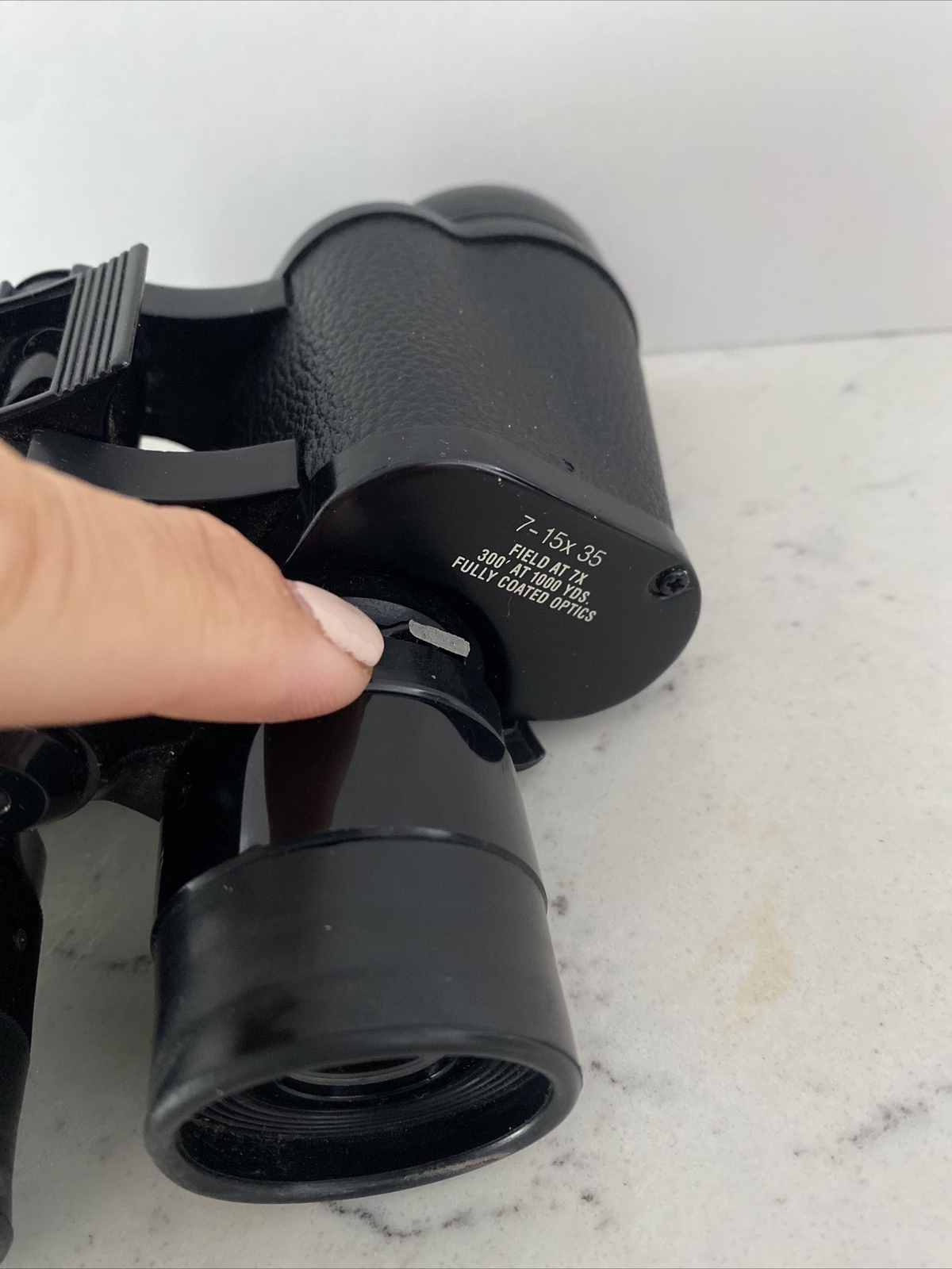 Bushnell Binoculars InstaFocus Zoom Ensign Lens 715X35 with Case