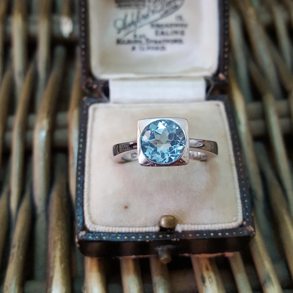 Anillo de Plata de Ley 925, Anillo de Topacio Azul Natural, Geométrico, Talla O.5 EE. UU. 7.5 Foto 4 de 4