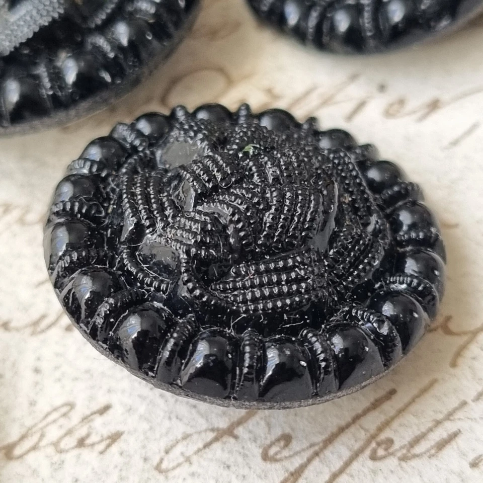 8 ANTIQUE 23mm BLACK GLASS BUTTONS NAPOLEON III 1880 VICTORIAN Glasd BUTTONS - Image 4 of 4