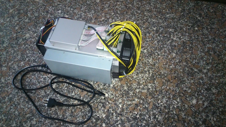 Ebit E9 Plus 9TH/S + PSU + PSU power cable  - Image 3 of 3