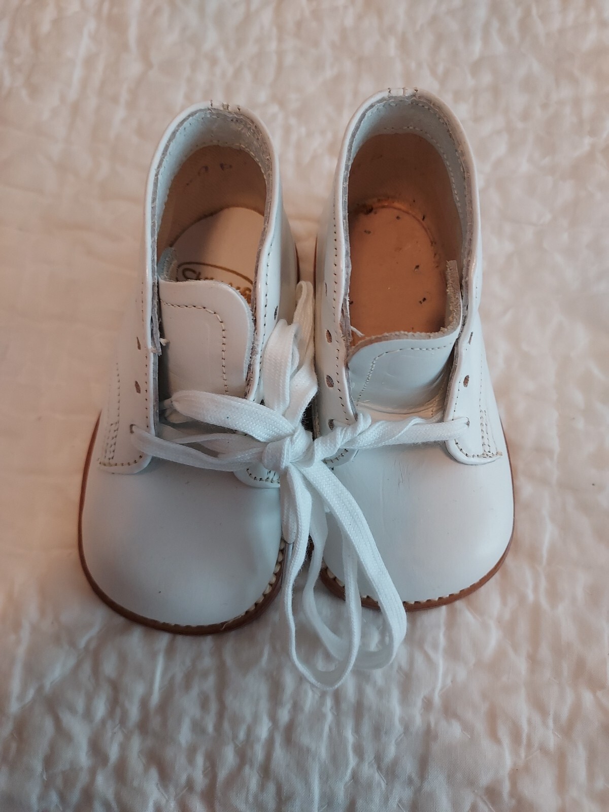 Vintage Shoes Child Life Size 3 Walking Shoes White w/ Arch feature