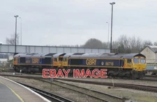 PHOTO  CLASS 66 66716 AND 66731 AT EASTLEIGH