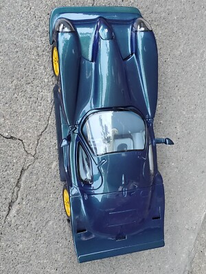 Autoart 1998 Panoz Esperante GTR-1 1:18 Scale Diecast Street