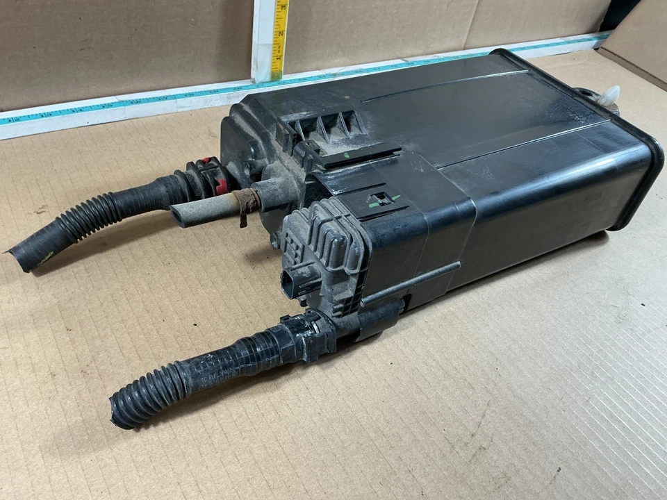 Evaporador de vapor de combustible Toyota Sienna 2011-2016 bote de carbón 77740-08070 OEM Foto 3 de 4