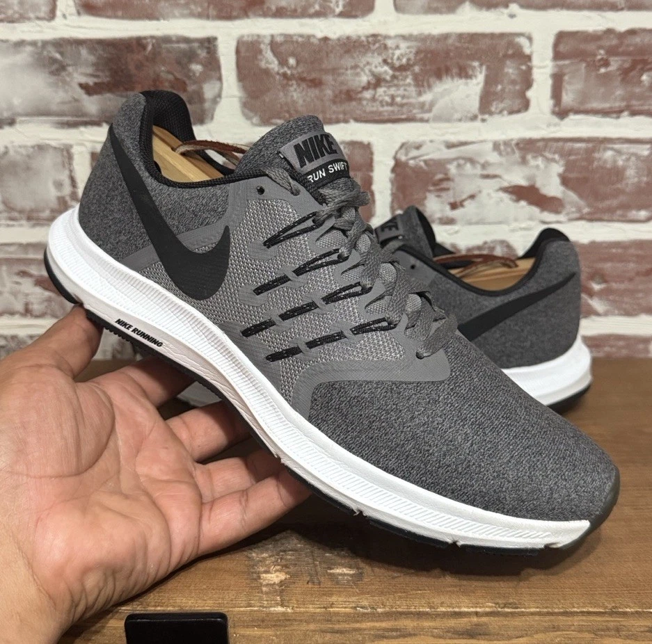 Nike Run Swift Gunsmoke Gray Athletic Running Shoes 908989-017 Men's Sz 8.5