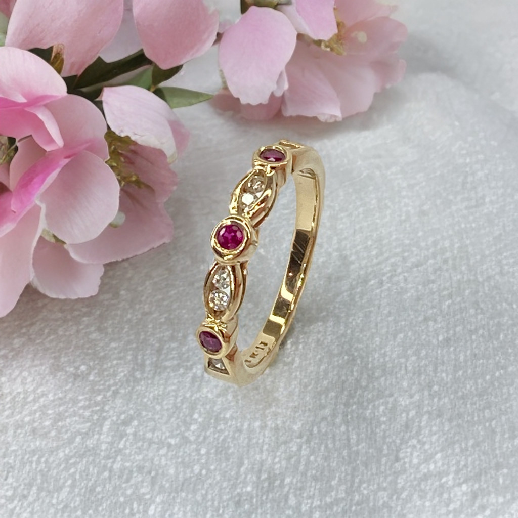 Ruby Diamond Eternity Ring 9ct Solid Gold 2.90gra… - image 4