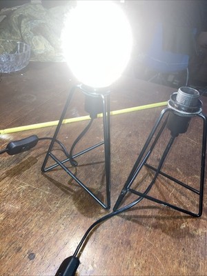 Paar Tischlampen aus beschichtetem Metall in SCHWARZ funktionsfähig - Leuchtmittel NICHT ENTHALTEN