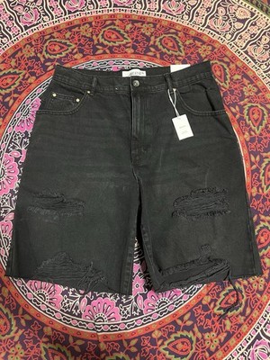 Ardene NWT Black Bermuda High Rise Distressed shorts size 9