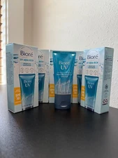 biore uv aqua rich weightless moisturizer spf 30 sunscreen