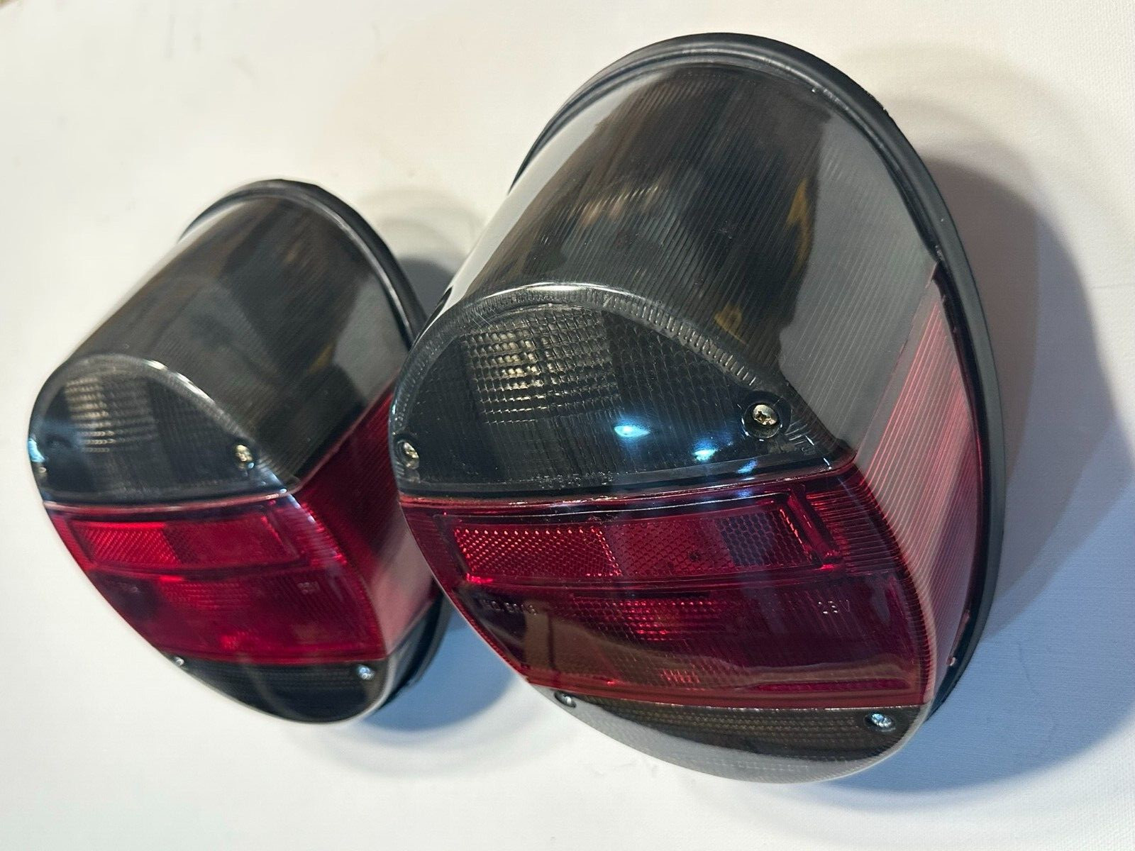 Pair of Volkswagen VW Tail Light Assembly Bug and Super Beetle T1 Smoked 73-79