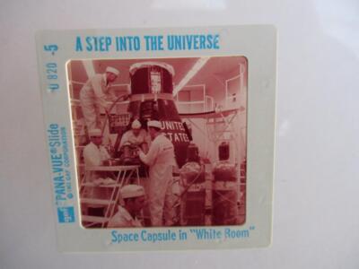 40mm Fotodia Step into the universe - Space Capsule in White Room