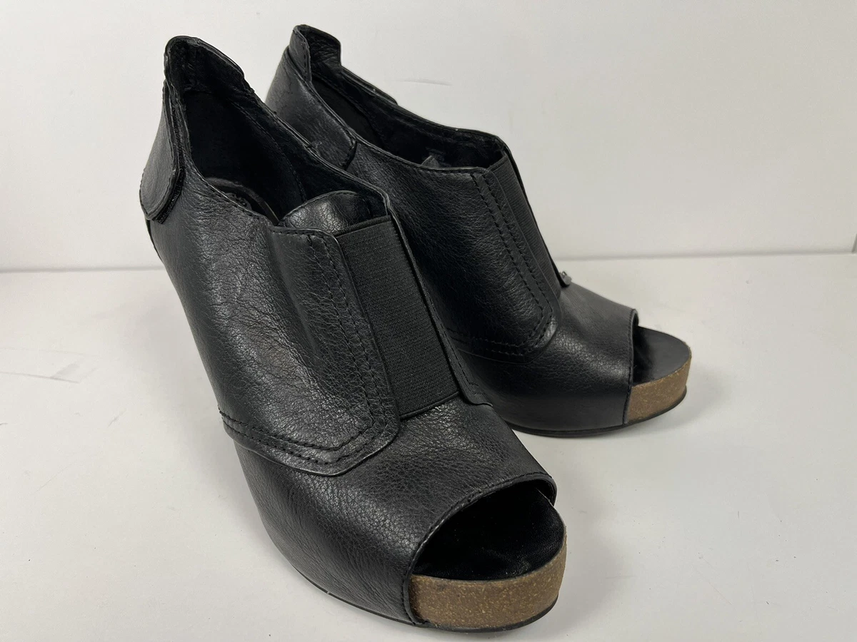 Vince camuto best sale peep toe heels