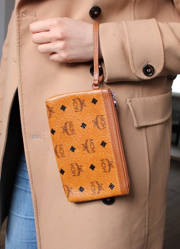 MCM Tasche Pochette Etui Mini Handtasche cognac gold schwarz silber Anhänger - Bild 7 von 53