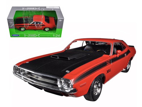 1970 Dodge Challenger T/A Red Black Hood Stripes NEX 1/24 Diecast Model Welly - Picture 1 of 1