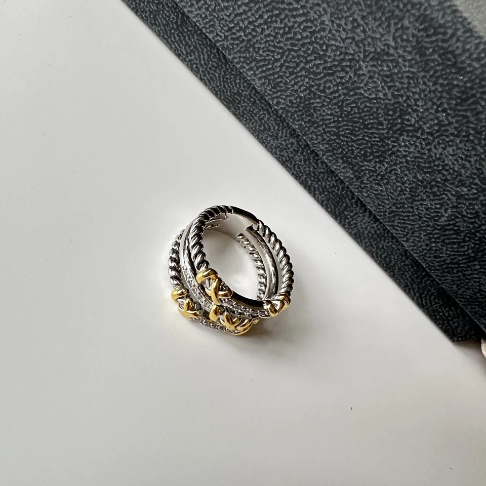 Anillo David Yurman Tres Filas Plata de Ley y Oro Amarillo 18K y Diamantes Talla 8 Foto 4 de 4